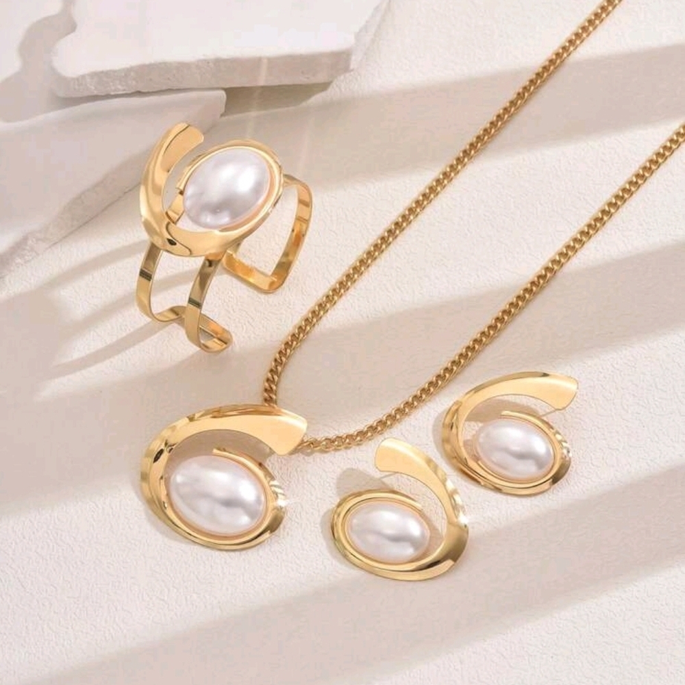 Elegant Gold Pearl Jewelry Set – Necklace, Earrings & cuff bangle bracelet